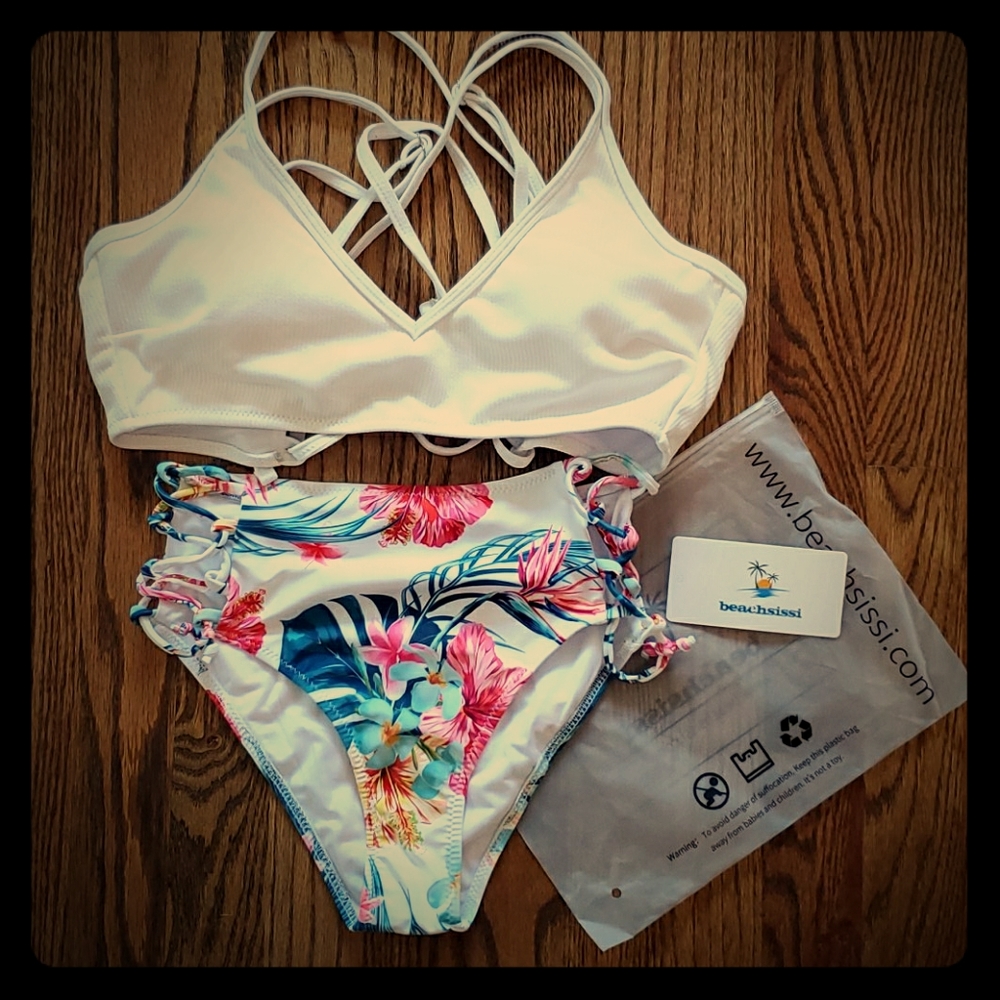 NWT Beachissi Bikini